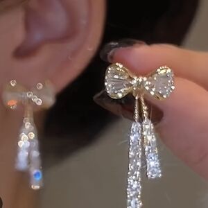 5/20 Elegant Gold and Silver Bow Earrings